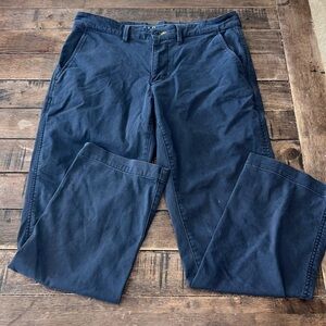 LL Bean Standard Fit Men’s 32 x 30 Blue Chinos